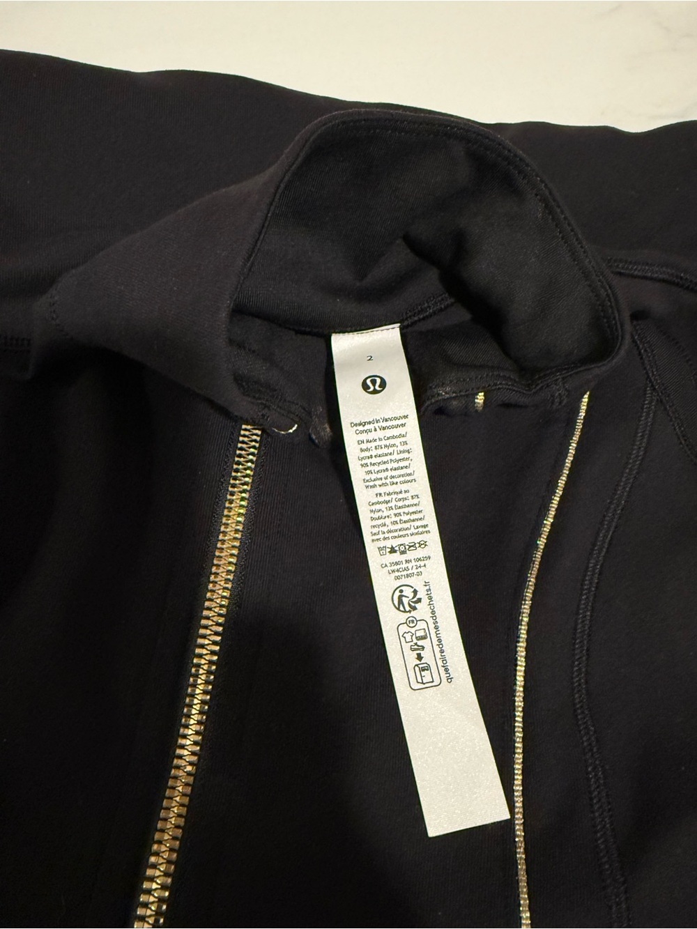 Lululemon black and gold jacket - Picture 5 of 7